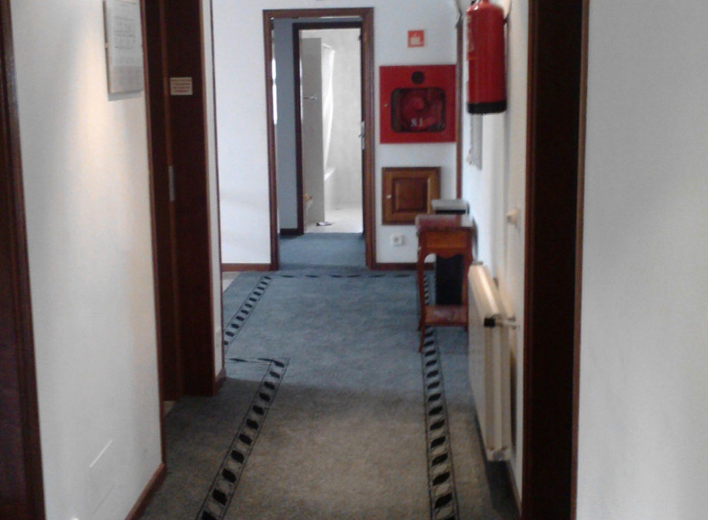 Hôtel (Chargement de Tapis)